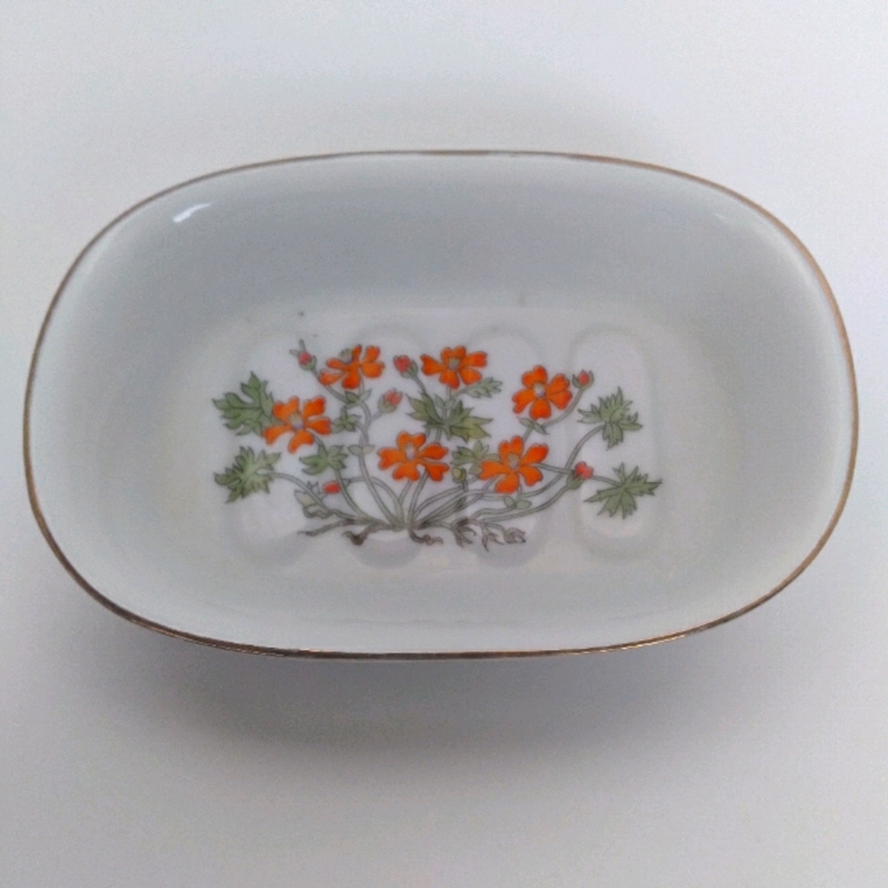 Takahashi Porcelain Vintage Soap Dish
